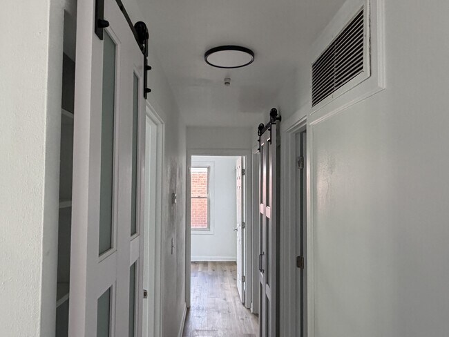 Foto del edificio - 309 Funston Ave