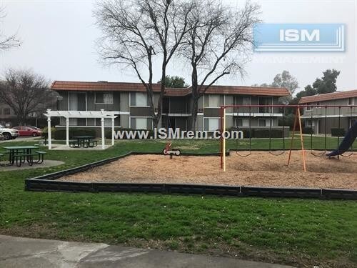 Building Photo - 1625 Rosemarie Ln
