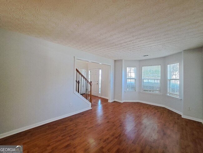 Building Photo - 3940 Crescent Walk Ln NE