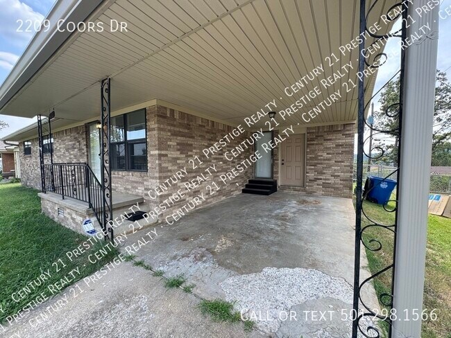 Building Photo - 2209 Coors Dr