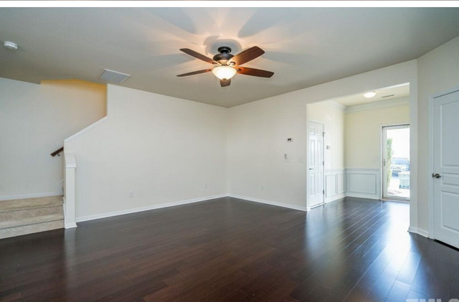 Building Photo - 8425 Hollister Hills Dr