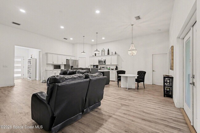 Building Photo - 1444 Seeley Cir NW
