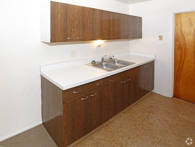 2HAB, 1BA - Meadow Lane Apartments