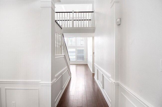 Foto del edificio - 14127 Swallowfield Dr