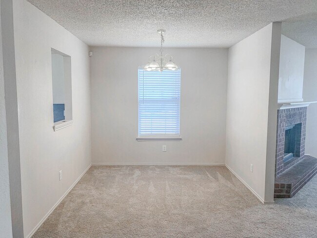 Foto del edificio - Retro Charm in Every Detail 3Bed/2Bath!
