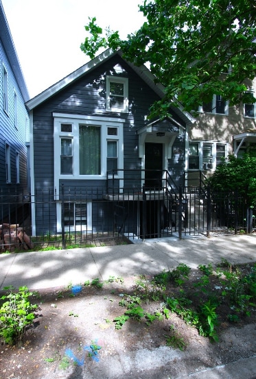 Primary Photo - 1864 N Bissell St
