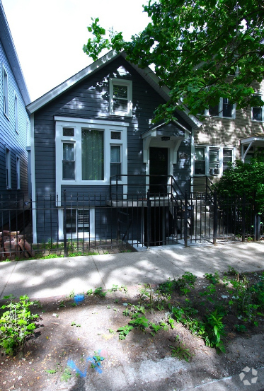 Building Photo - 1864 N Bissell St