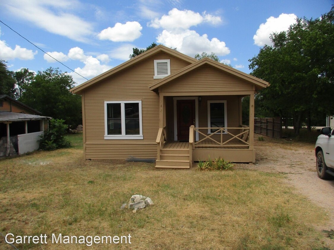 2 br, 1 bath House 912 Campbell House Rental in Lampasas, TX