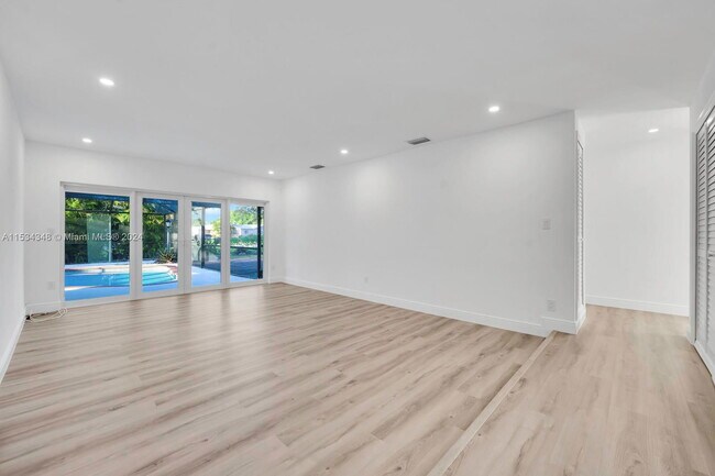 Building Photo - Southwest 103rd Street, Miami, FL 33176 - ...
