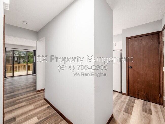 Foto del edificio - 8235 Goldsmith Dr