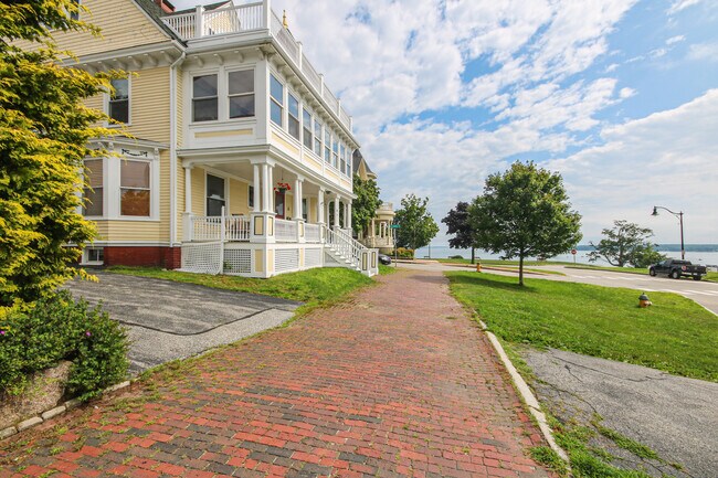 Building Photo - 64 Eastern Prom