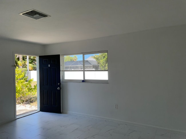 Building Photo - 627 92nd Ave N