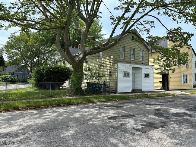 Foto del edificio - 1130 E 68th St