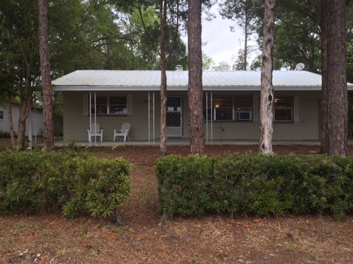 3 br, 2 bath House 20965 RIVER DR DUNNELLON House Rental in