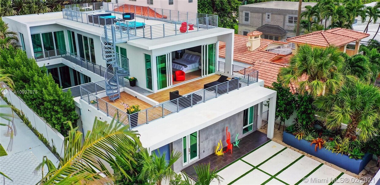 Foto principal - 3325 NE 18th St