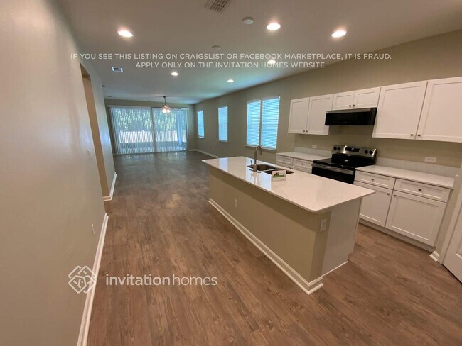 Foto del edificio - 11004 Chitwood Dr