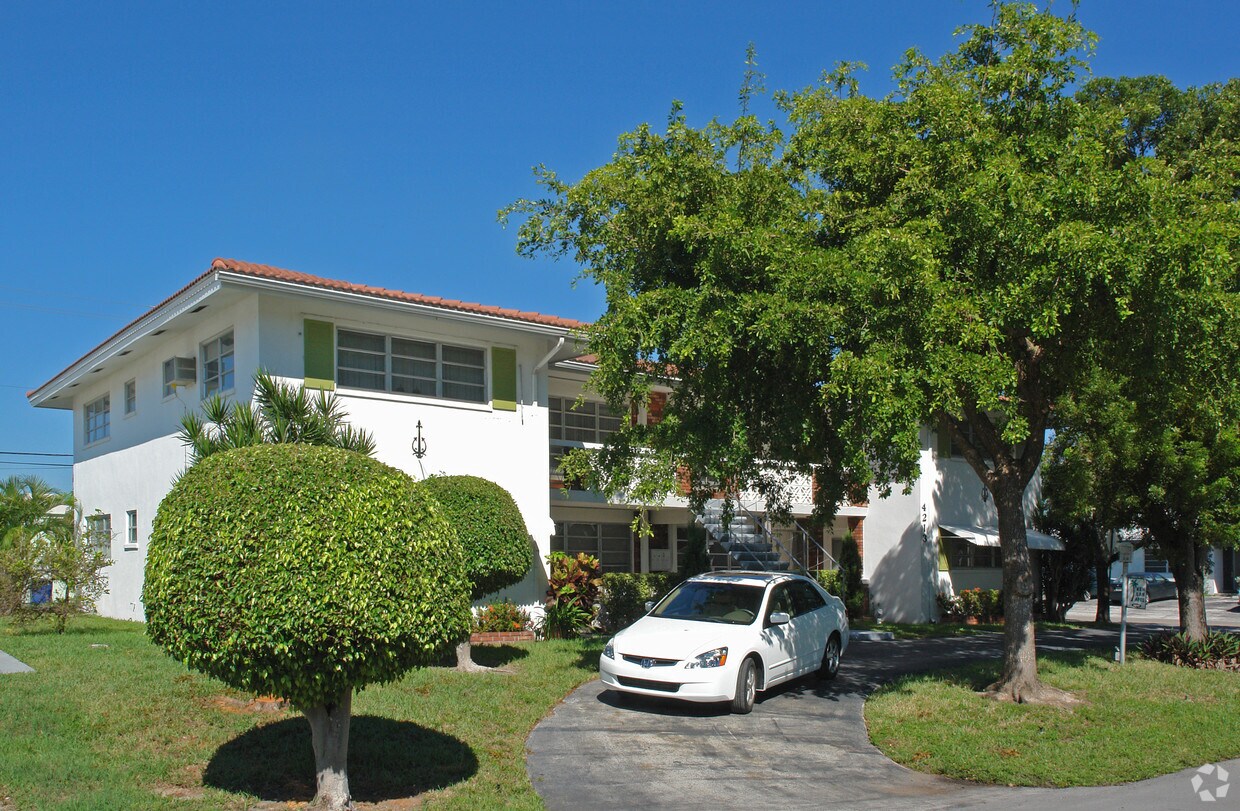 Primary Photo - Ken Lan Apartments