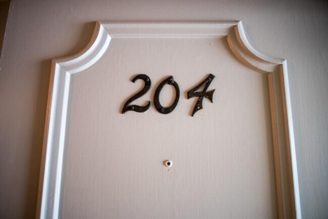 Foto del edificio - 204 Triumph Dr NW