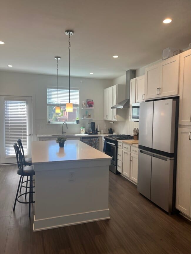 Foto del edificio - 1730 N Alley 1750 E