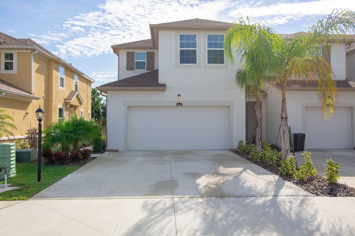 11560 Rolling Green Dr, Bradenton, FL 34211 Townhouse for Rent in