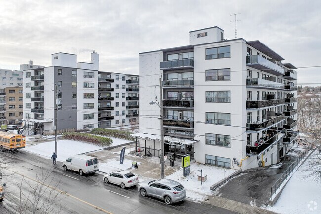 Photo du bâtiment - Weston Road Apartments