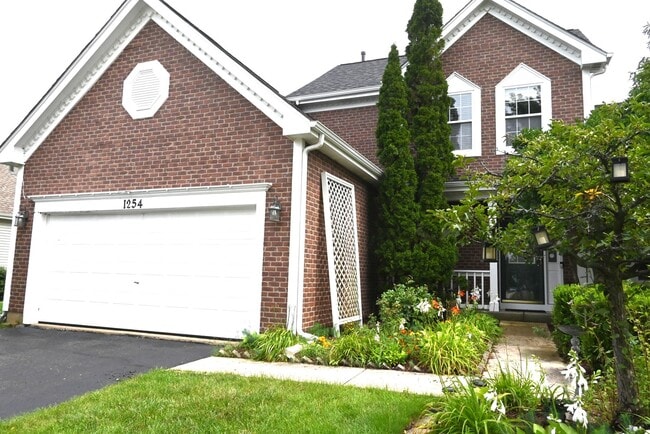 Building Photo - 1254 Chicory Ln