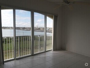 Building Photo - 31 Harbour Isle Dr W