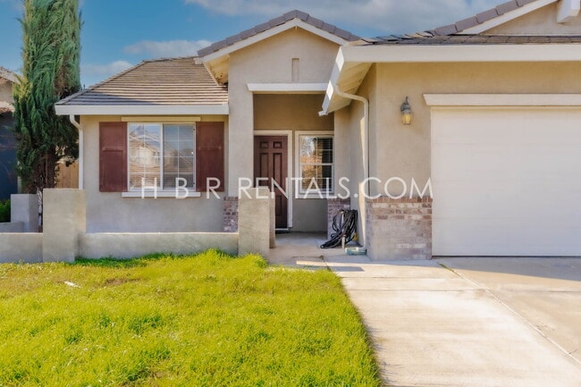 Building Photo - Charming 3-Bedroom Home with a Beautiful Pool in Lathrop! *POOL SERVICE INCLUDED*
