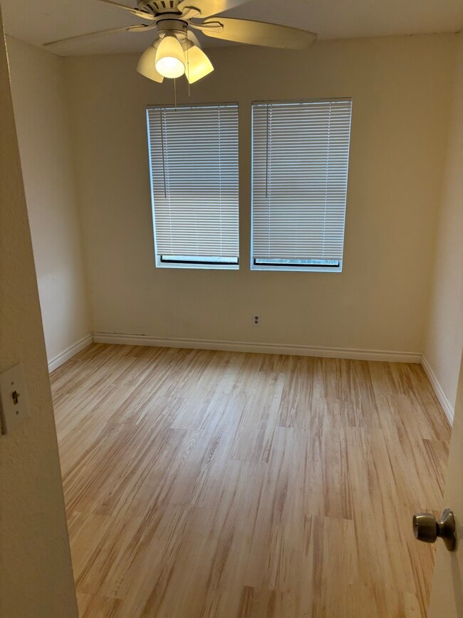 Building Photo - 7309 Topeka Dr