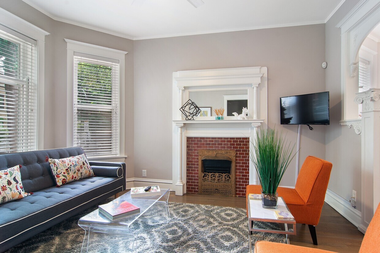 Foto principal - 1052 N Leavitt St