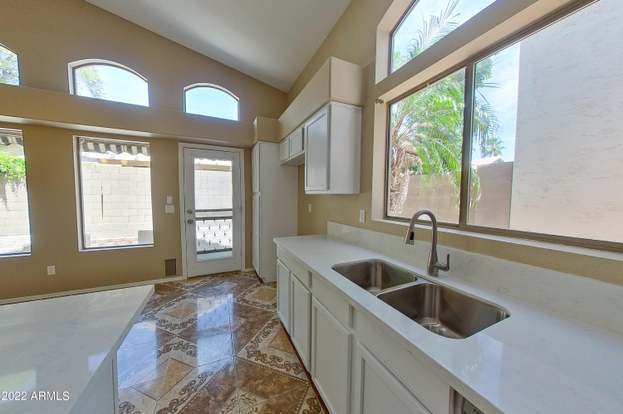 Building Photo - 8416 W Salter Dr