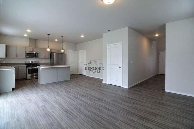 Foto del edificio - 5501 Remington Dr