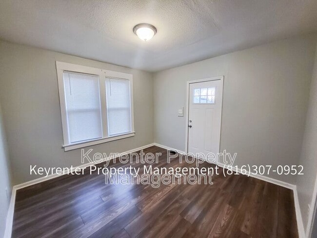 Building Photo - 8115 Highland Ave