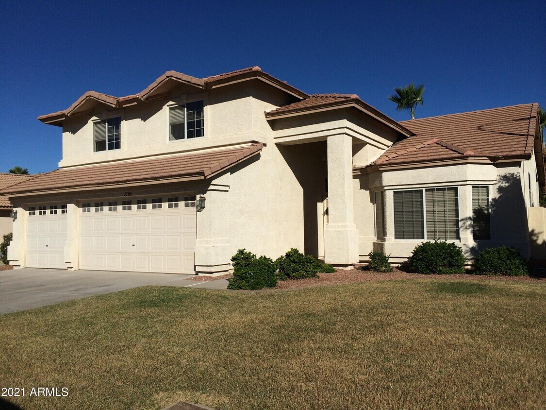 Foto principal - 1604 W Enfield Way