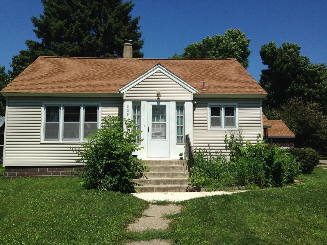 2 Bedroom House For Rent in Faribault! House Rental in Faribault, MN
