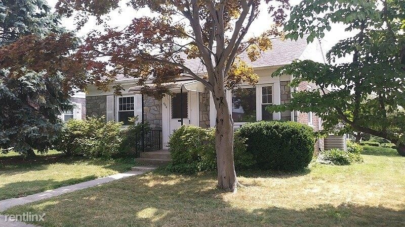 Primary Photo - 2 br, 1 bath House - 404 South Pearl Street