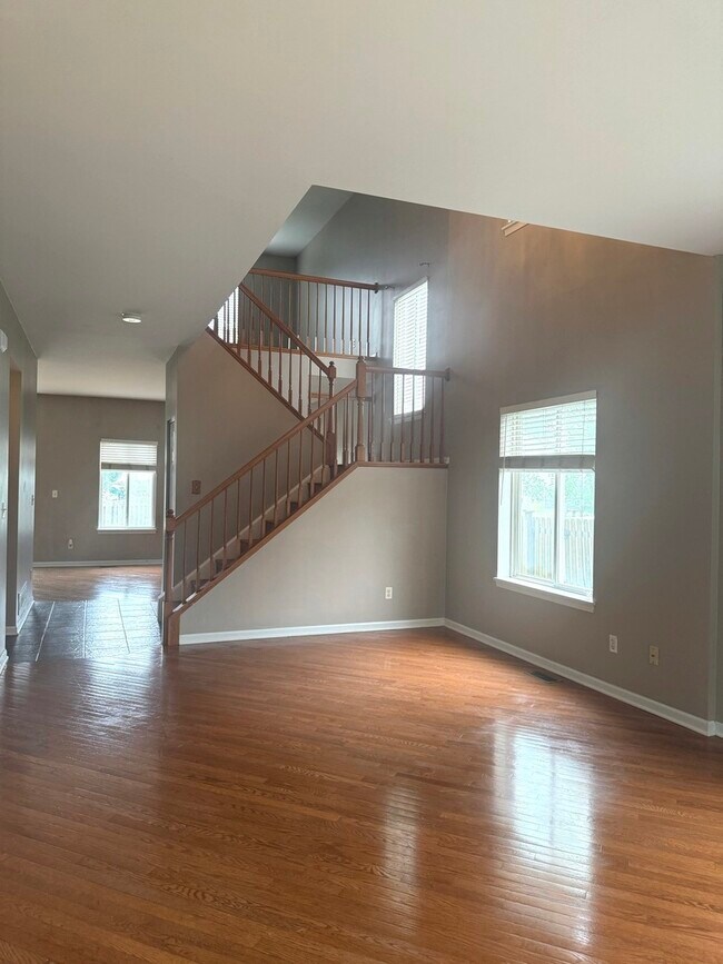 Building Photo - 21529 Franklin Cir