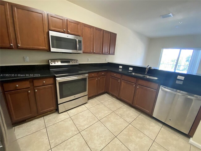 Building Photo - 8800 NW 97th Ave