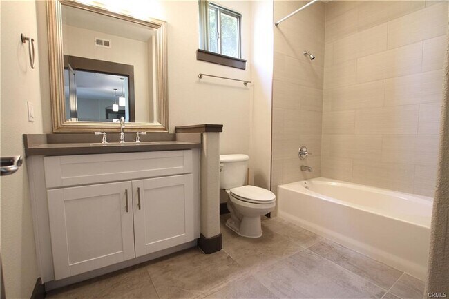 Building Photo - 24545 Town Center Dr