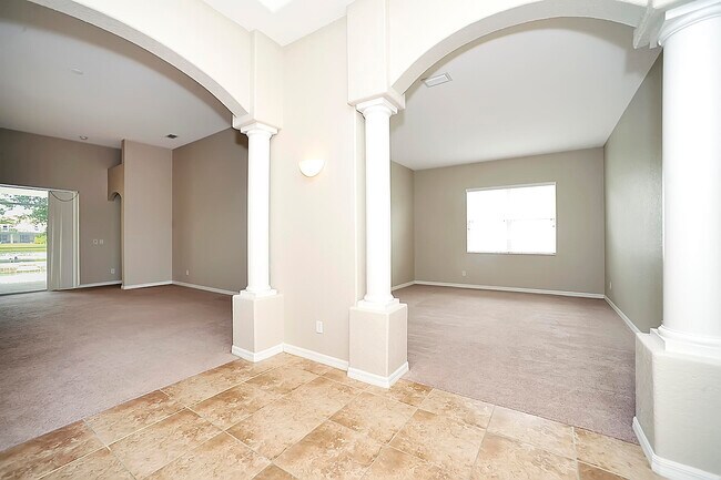 Foto del edificio - 4859 Chastain Dr