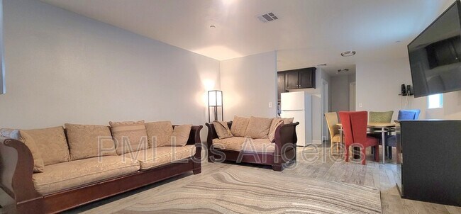 Foto del edificio - 1665 E 84th St