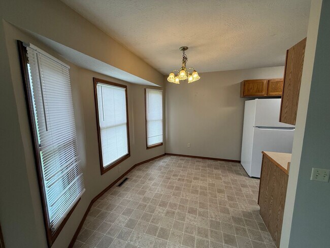 Foto del edificio - 2 bed 2 bath duplex