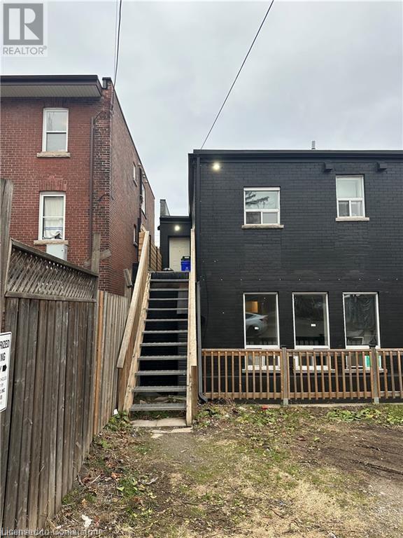 Photo du bâtiment - 590 Main St E