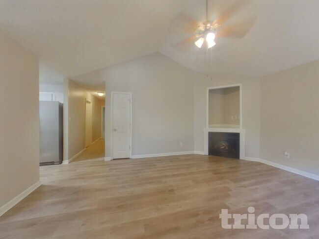 Foto del edificio - 40 Bramble Bush Trail