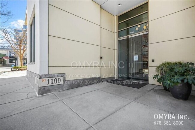 Building Photo - Stunning 3-Bedroom Midtown Condo with City...
