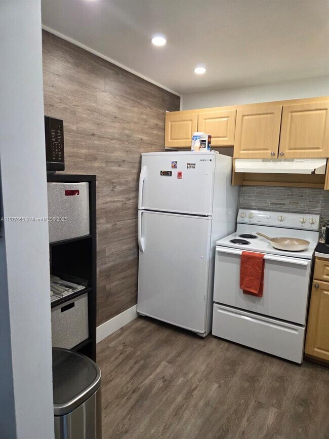 Foto del edificio - 9320 Fontainebleau Blvd