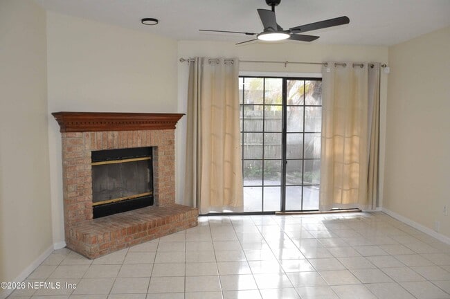 Building Photo - 2074 2nd St S