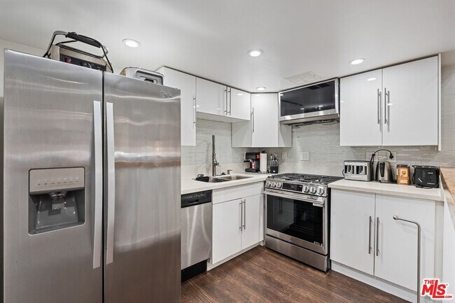 Foto del edificio - 6438 W 87th Pl