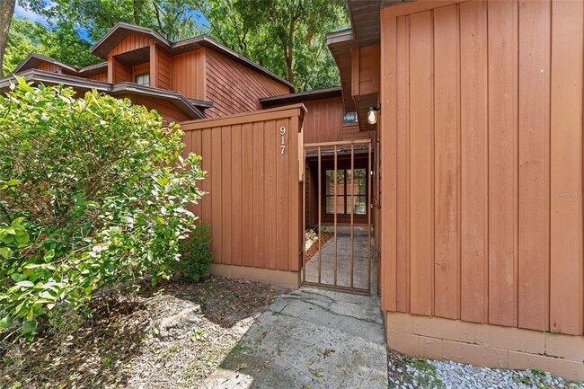 Building Photo - 917 SW 56th Terrace