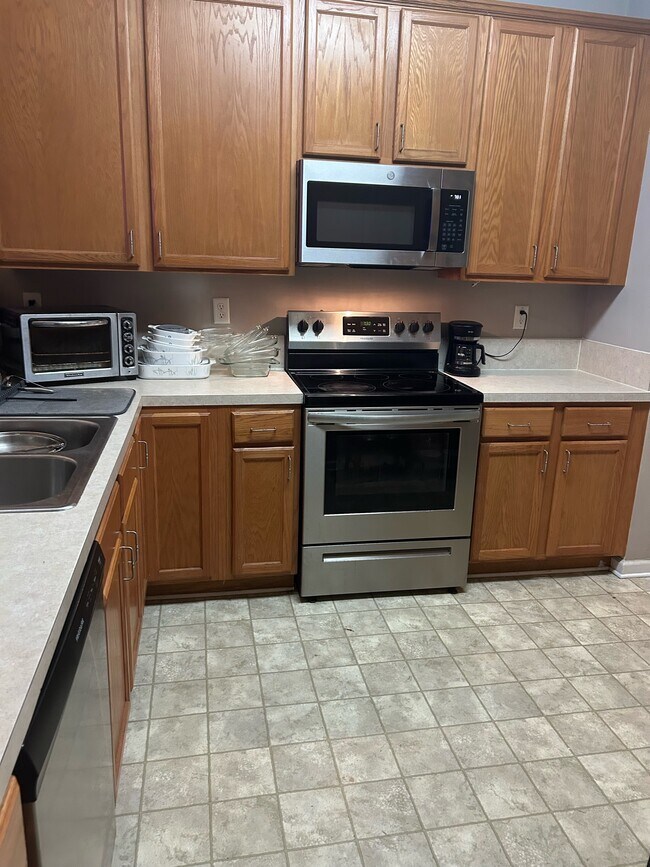 Building Photo - 243 Gimbert Dr